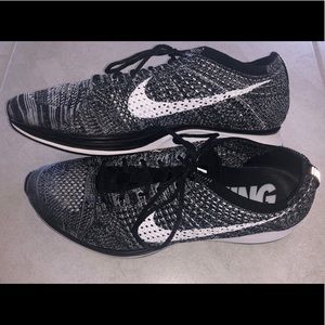 Men’s Nike Racer Size 10.5